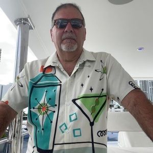 Meet your Posher, Gregory